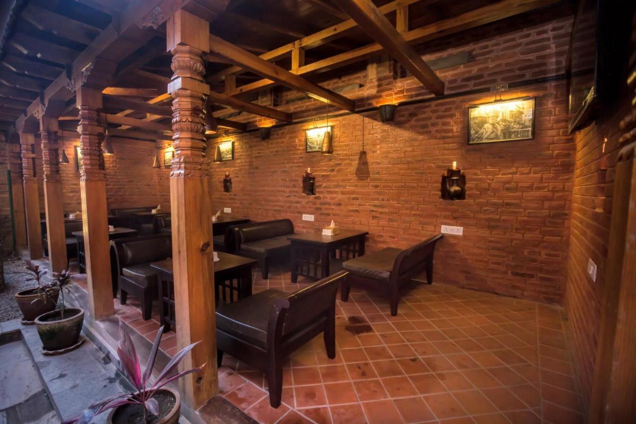 Hotel Baha Restaurant And Cafe بهاكتابور المظهر الخارجي الصورة