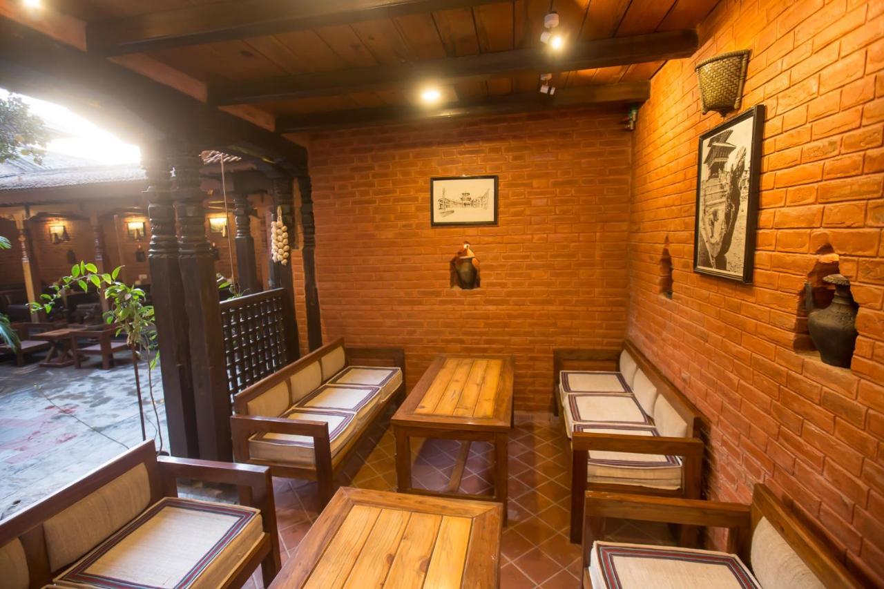Hotel Baha Restaurant And Cafe بهاكتابور المظهر الخارجي الصورة