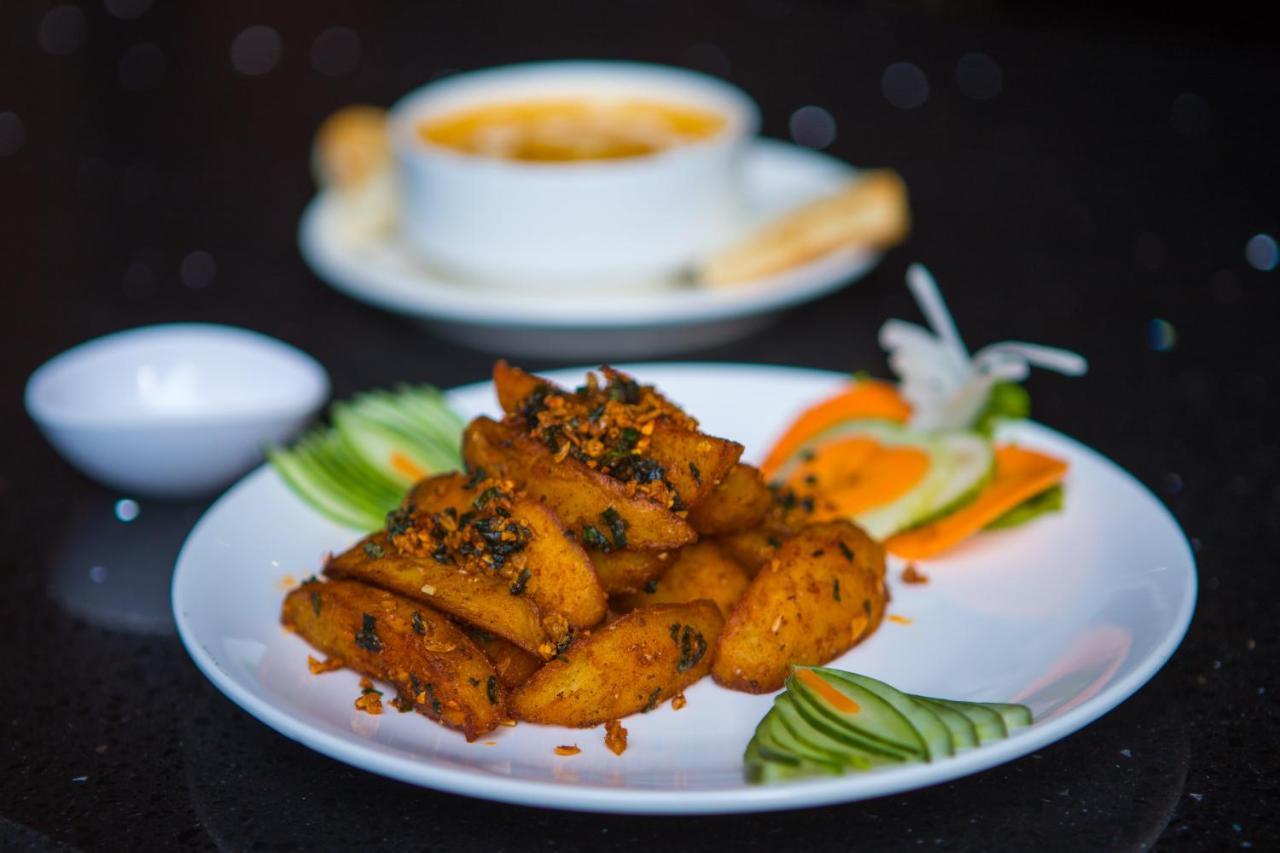 Hotel Baha Restaurant And Cafe بهاكتابور المظهر الخارجي الصورة